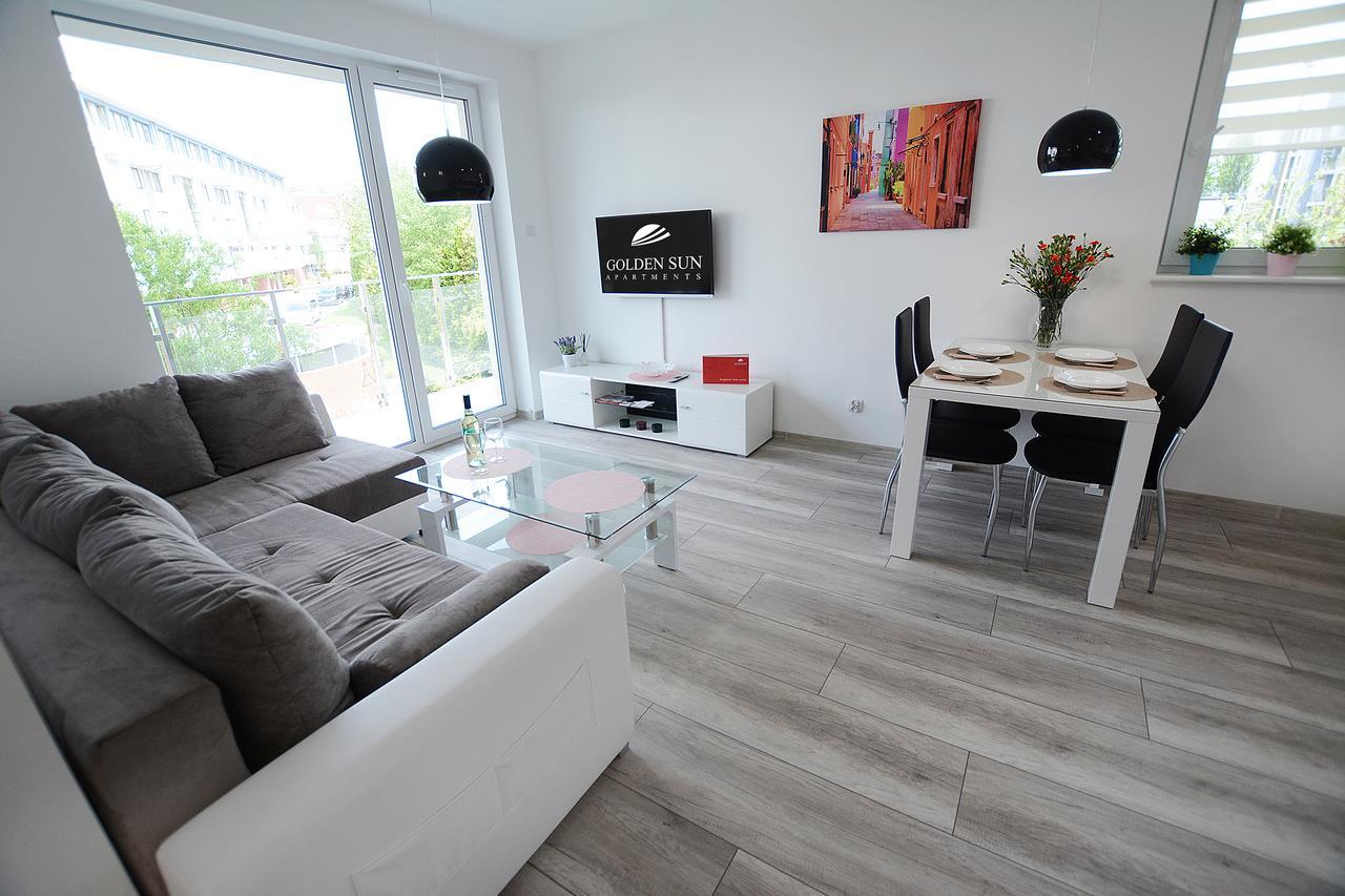 Apartament Magnolia Kolobrzeg Exterior photo