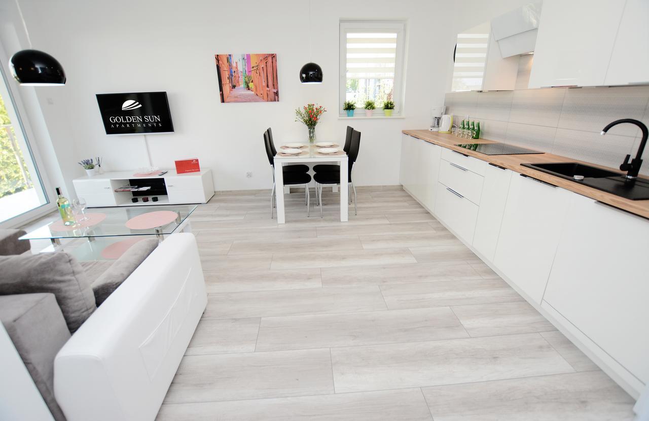 Apartament Magnolia Kolobrzeg Exterior photo